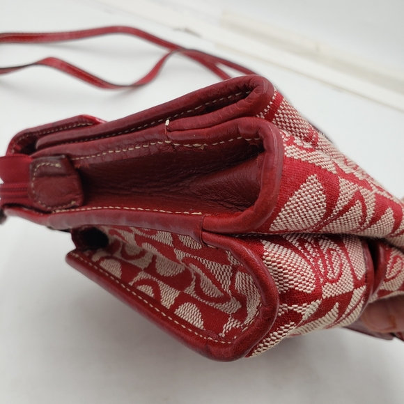 Brighton Red Heart Canvas Leather Crossbody Carry All Wallet Bag Tri Fold - Picture 8 of 16